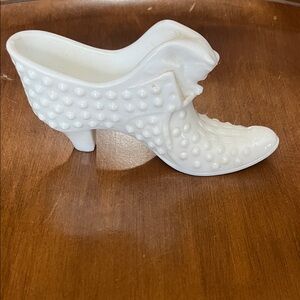 Fenton hobnail Slipper